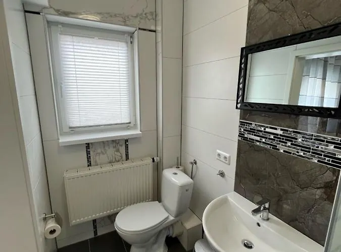 Uebernachtung By Tag アパート Staufenberg